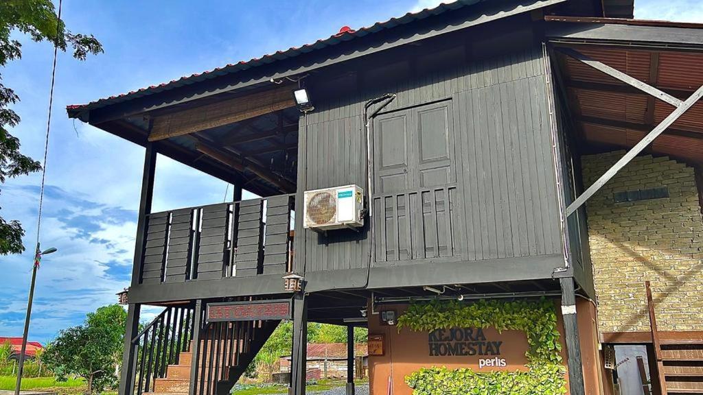 Kejora Homestay Kangar Exterior foto